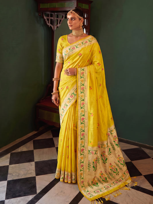 Wholesale Quantity Tissue Silk Floral Buti Woven Saree with Contrast Floral Pallu Order Sample